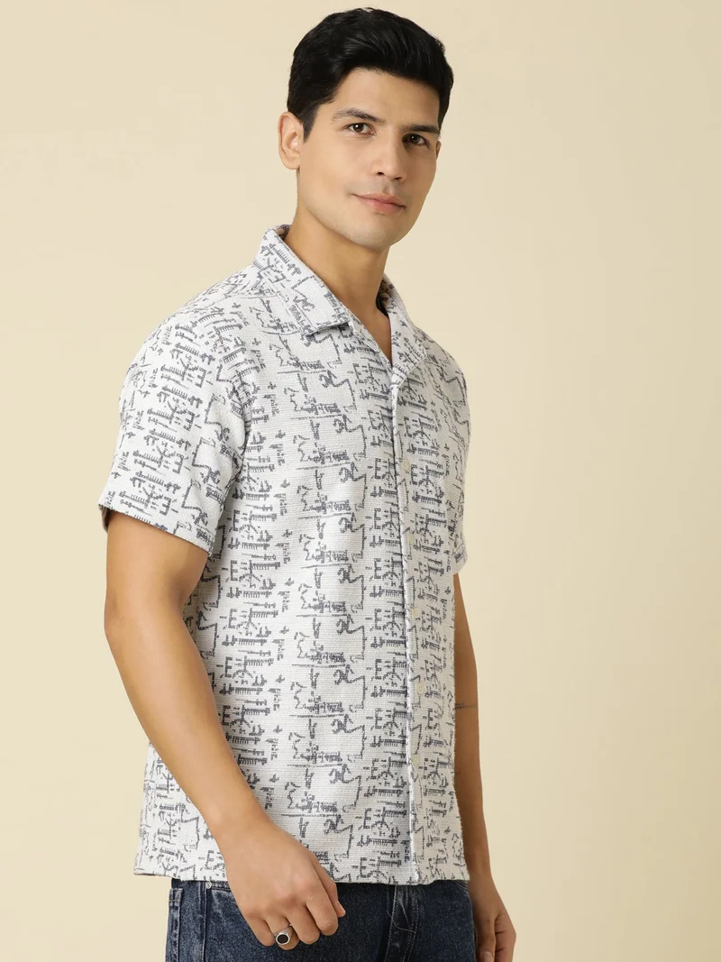 جوفن قميص رجالي كاجوال بأكمام نصفية وطبعة كحلية واسع